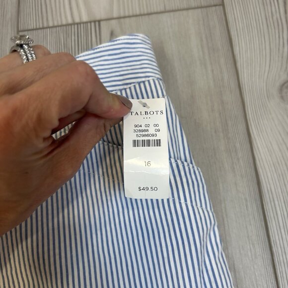 NWT Talbots Size 16 Weekend Shorts Blue White Seersucker 7” Inseam - Picture 5 of 11